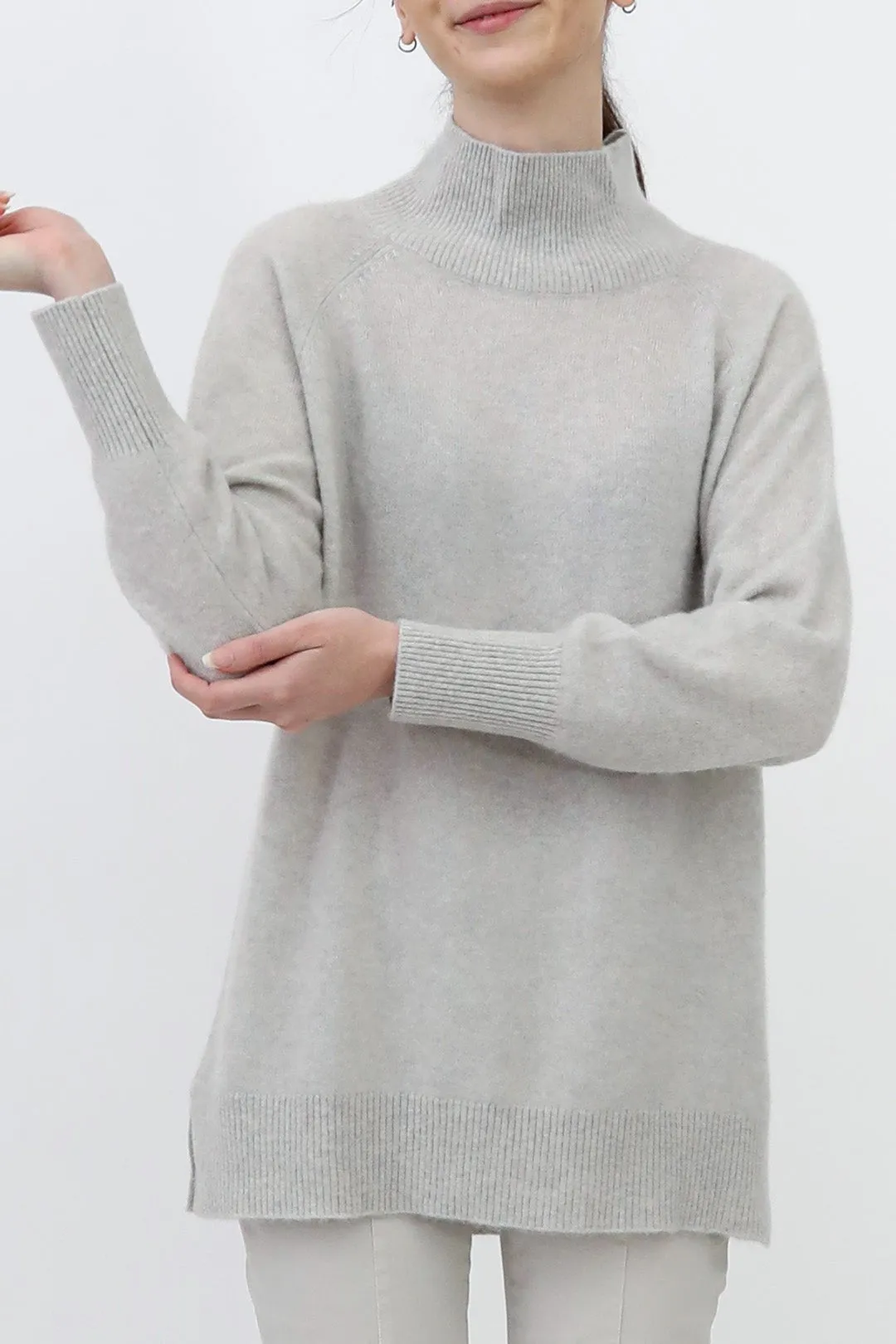 ISLAY TURTLENECK SWEATER IN ITALIAN SPUN CASHMERE SILK