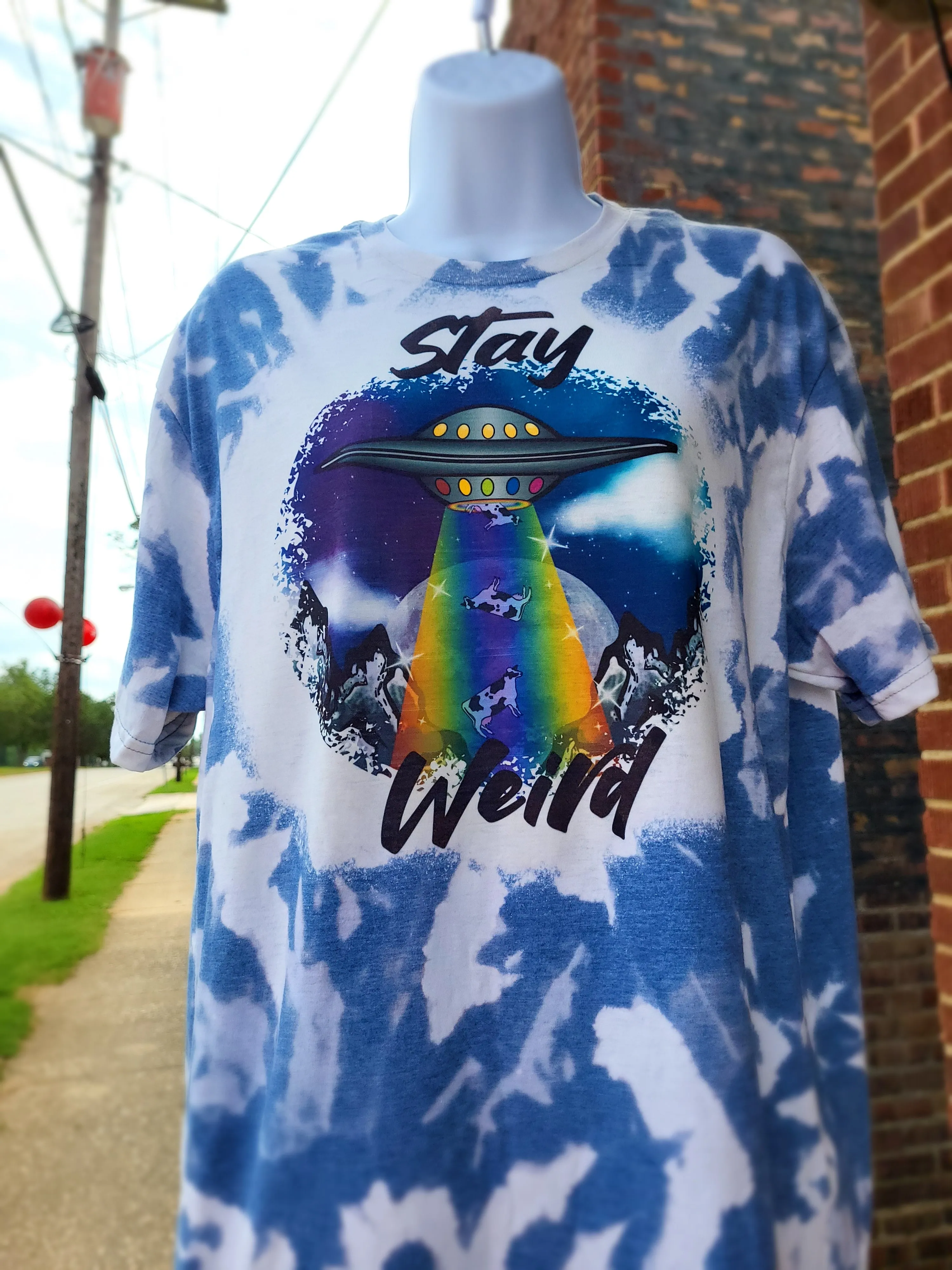 "STAY WEIRD" BLEACHED TSHIRT